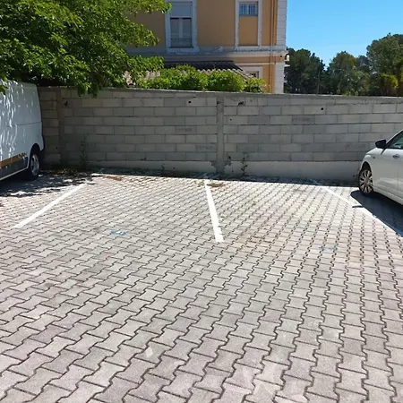 Les Famandiers Apartment *
