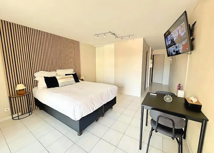 Les Famandiers * Saint-Raphaël